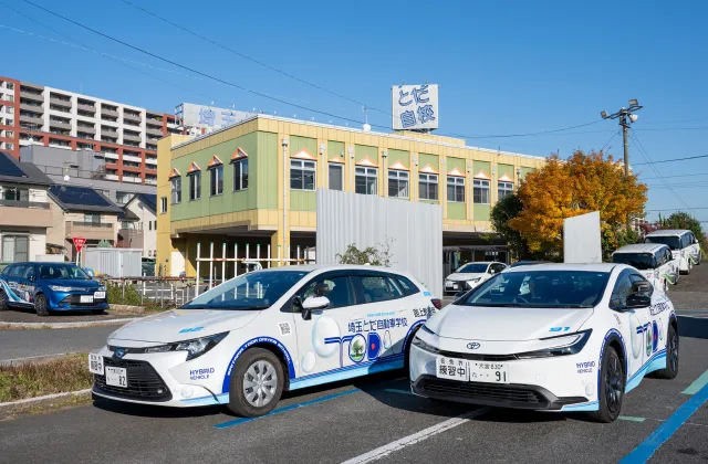 埼玉とだ自動車学校の教習用の車